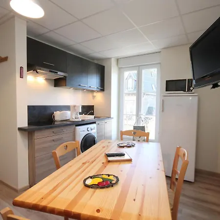 T3 Au Mont-dore Avec Wifi Et Balcon, Pres Du Centre - Fr-1-608-84 Le Mont-Dore